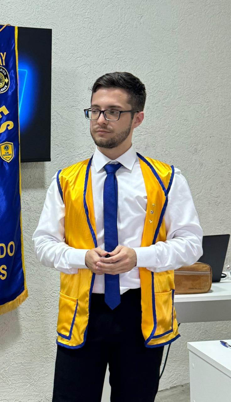 Leo-León Enrique Zarate